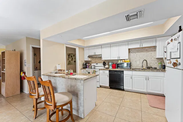 Residence photo 9