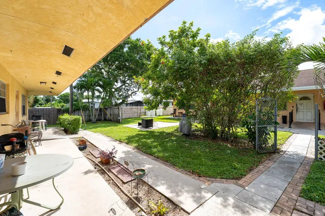 Residence photo 23