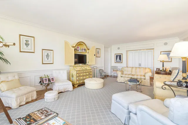 One Royal Palm Way Palm Beach Unit 4-A photo 4