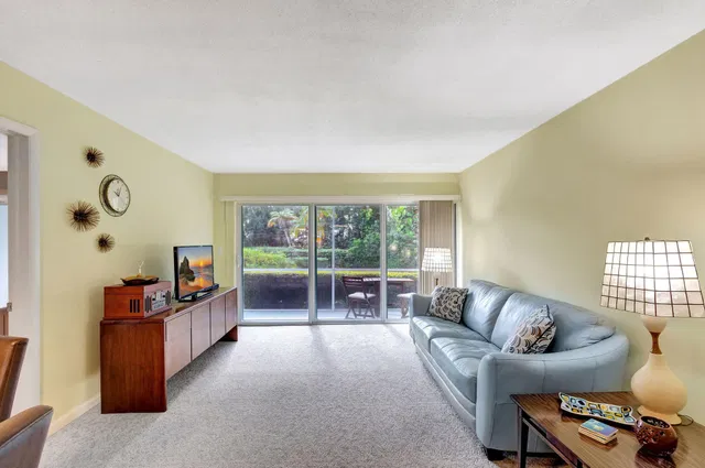 Unit 108 photo 12