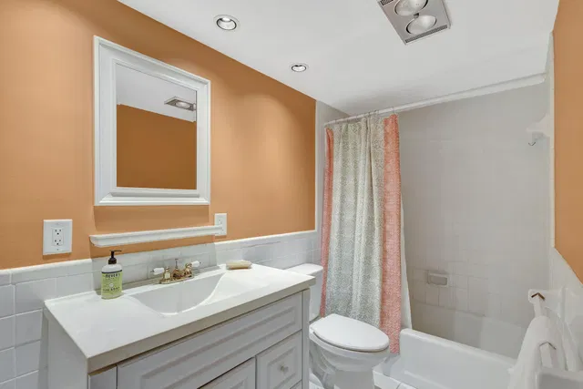 Unit 108 photo 25