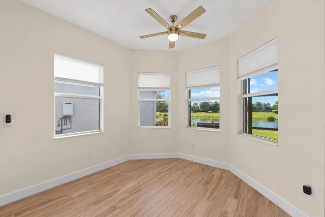 Residence photo 9