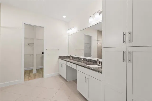 Residence photo 20
