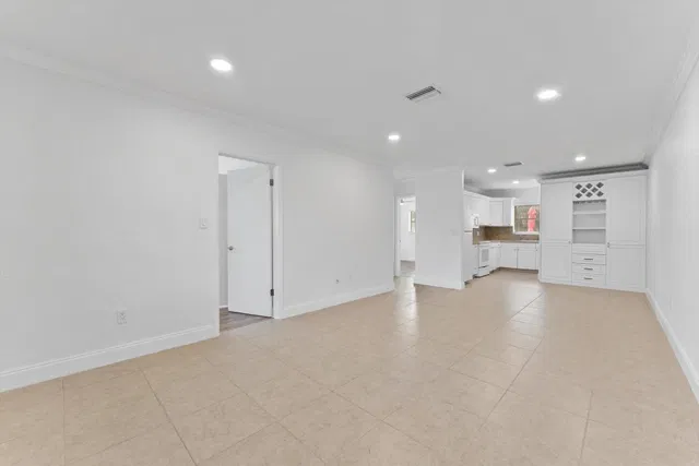  Residence photo 5