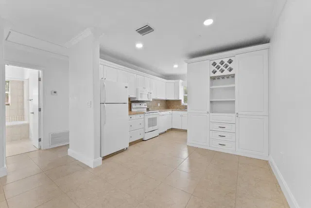  Residence photo 7