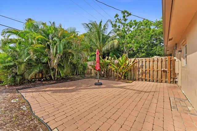  Residence photo 18