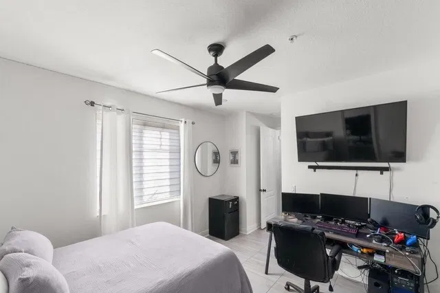 Residence photo 22