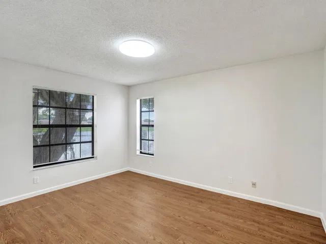 Unit P206 photo 14