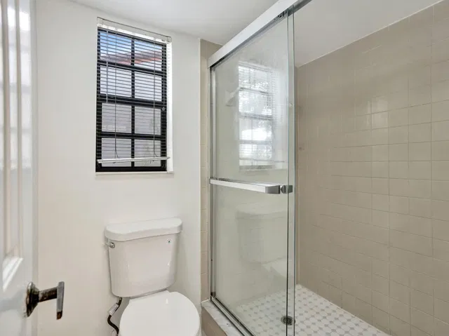 Unit P206 photo 17