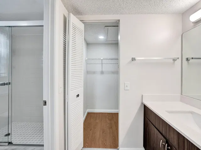 Unit P206 photo 20