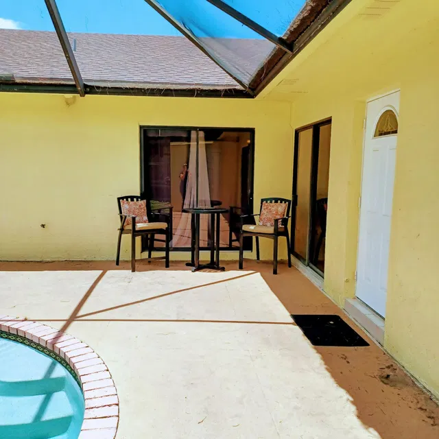 Residence photo 18