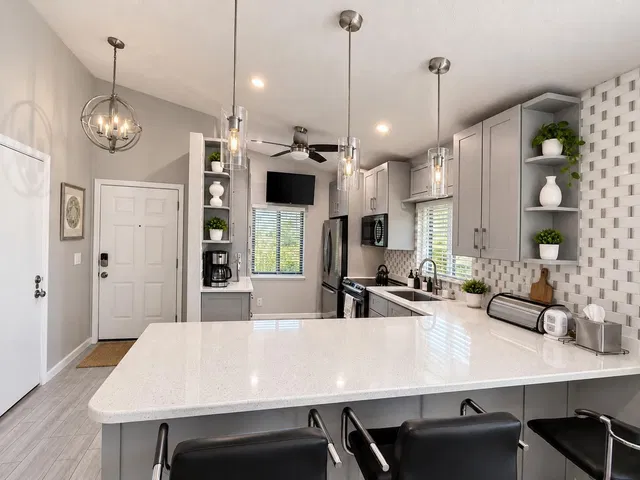 Residence photo 2