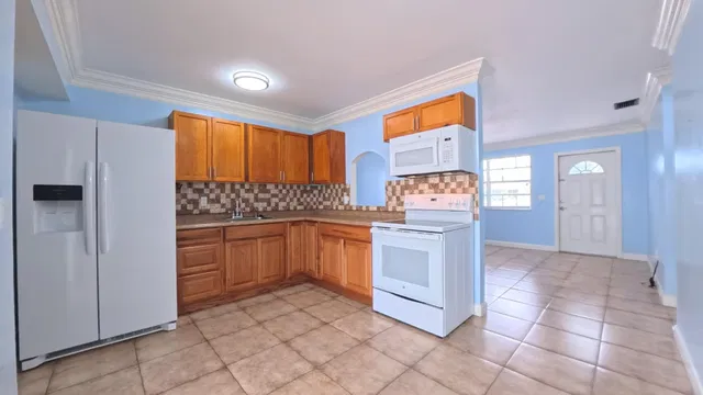 Residence photo 5