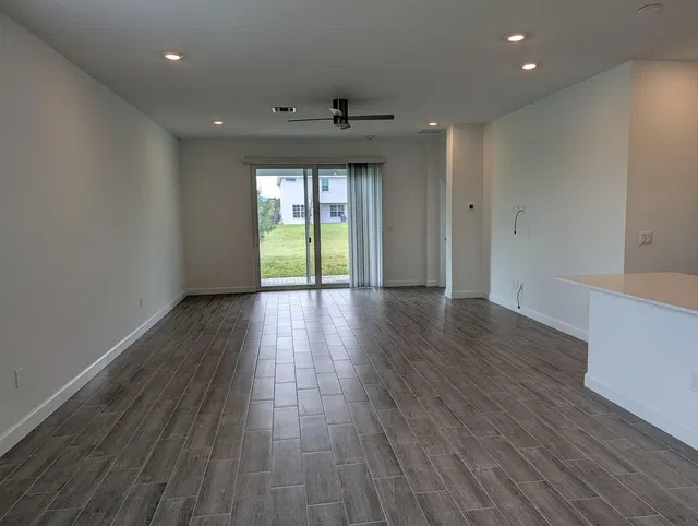 Residence photo 5