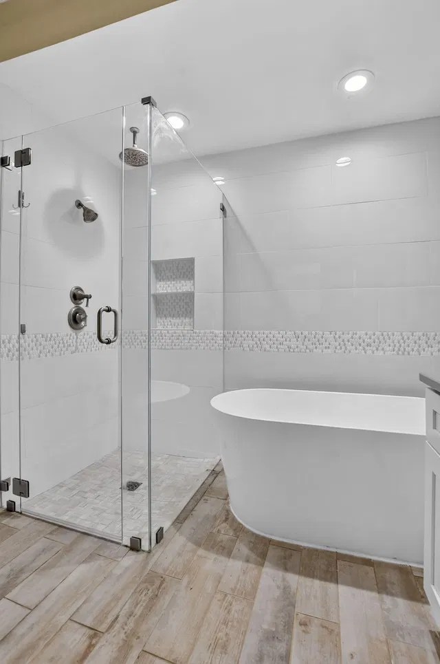 Unit 106 photo 23