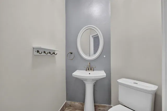 Unit 106 photo 24