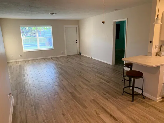  Residence photo 5