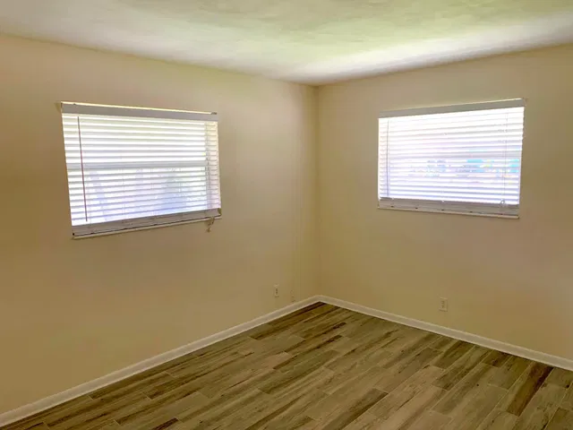  Residence photo 11