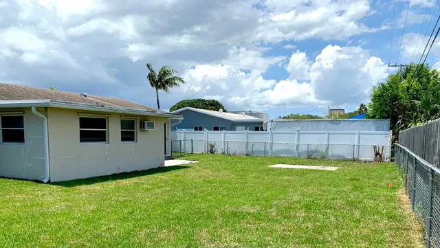  Residence photo 17