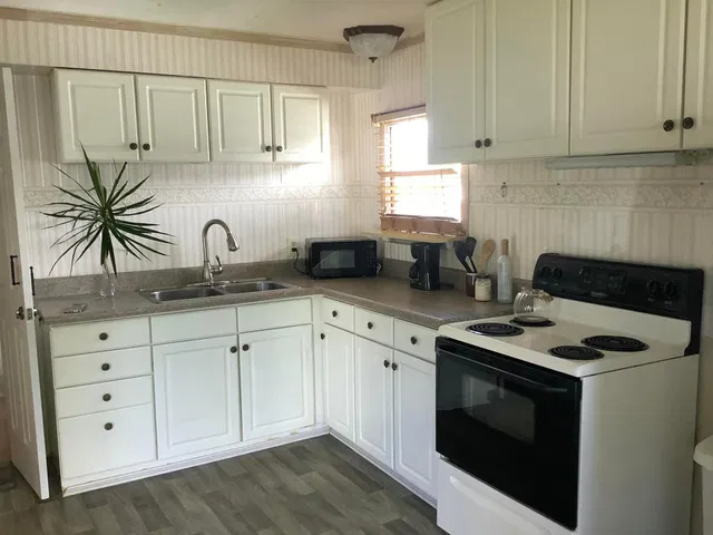 Residence photo 4