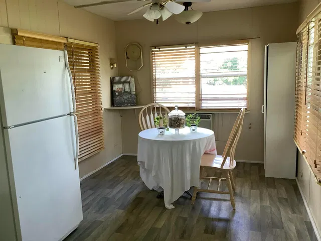 Residence photo 6