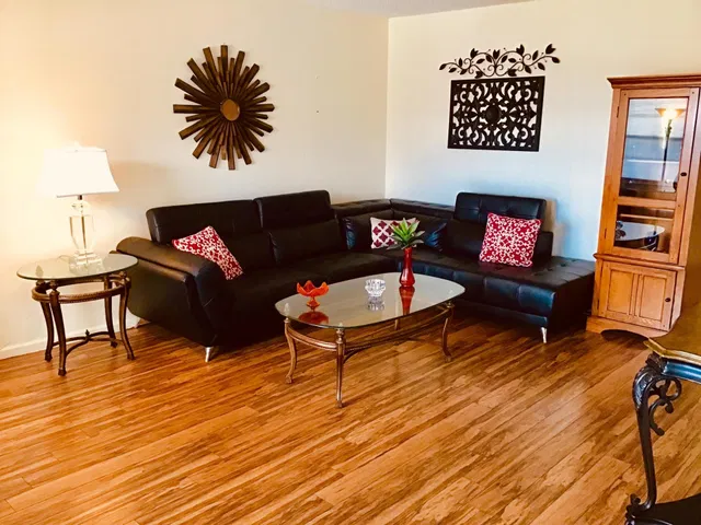 Residence photo 6