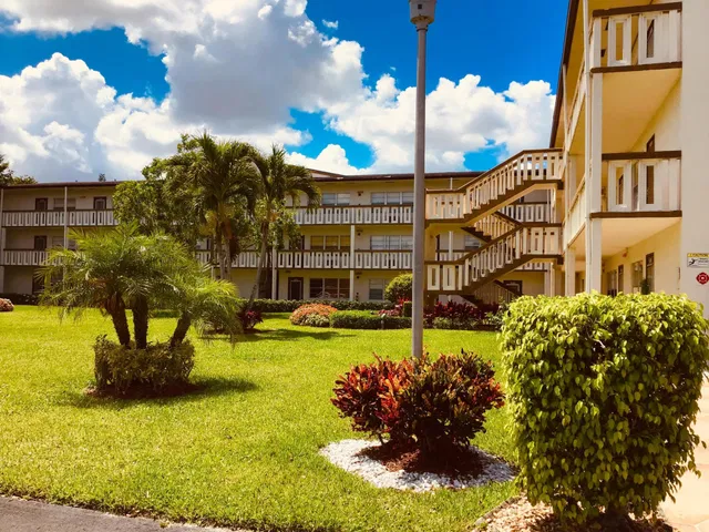 Residence photo 24