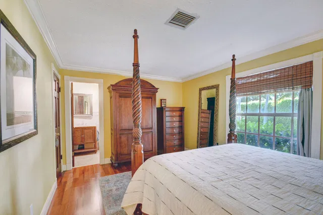 Residence photo 11