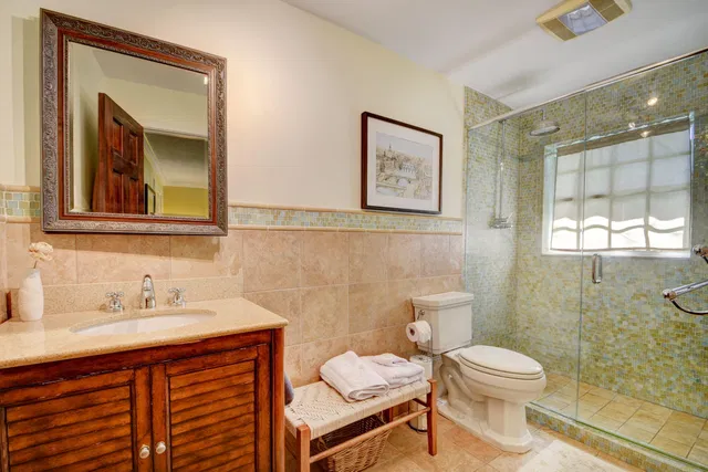 Residence photo 12