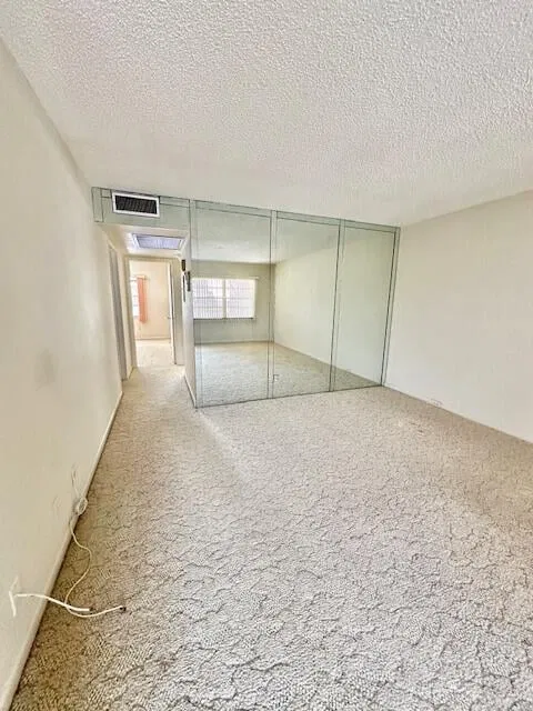 Residence photo 5