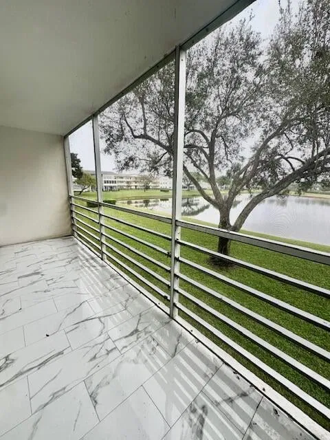 Residence photo 11