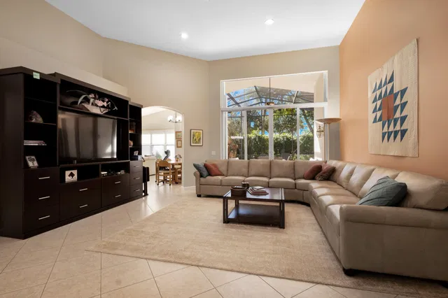 Residence photo 8