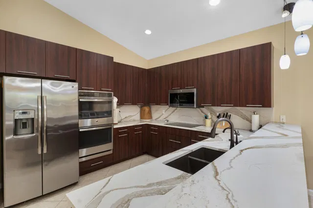 Residence photo 15