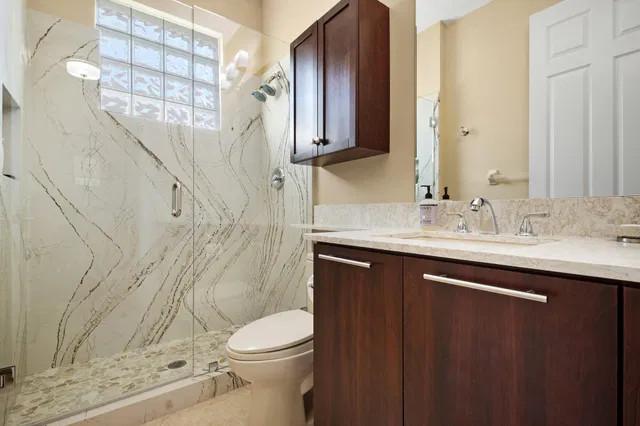 Residence photo 24