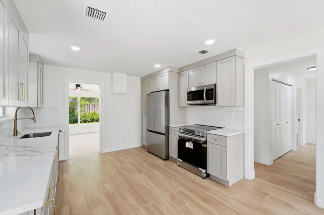 West Palm Beach Residence photo 10