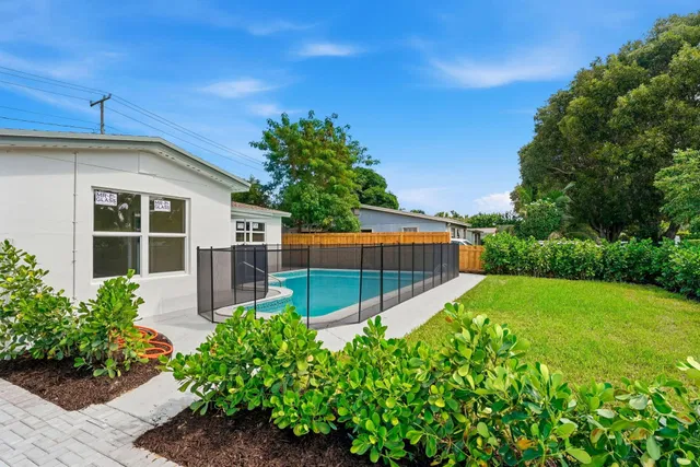 West Palm Beach Residence photo 32