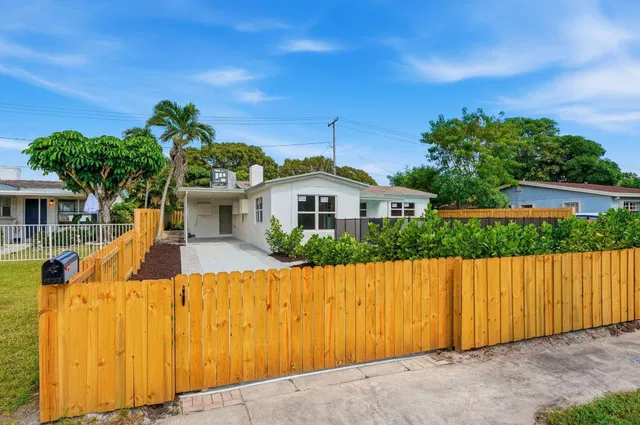 West Palm Beach Residence photo 33