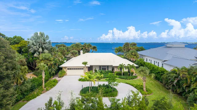 Sewall's Point Residence photo 2