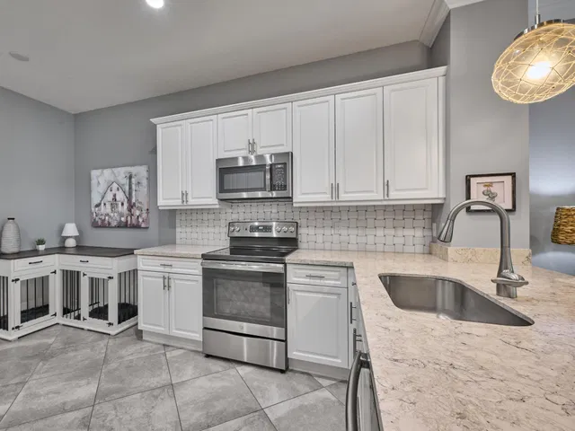 Residence photo 18
