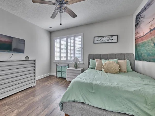 Residence photo 60