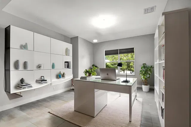 Residence photo 9