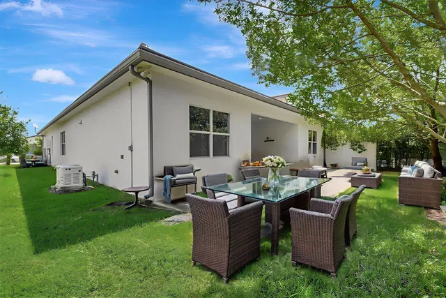 Residence photo 20
