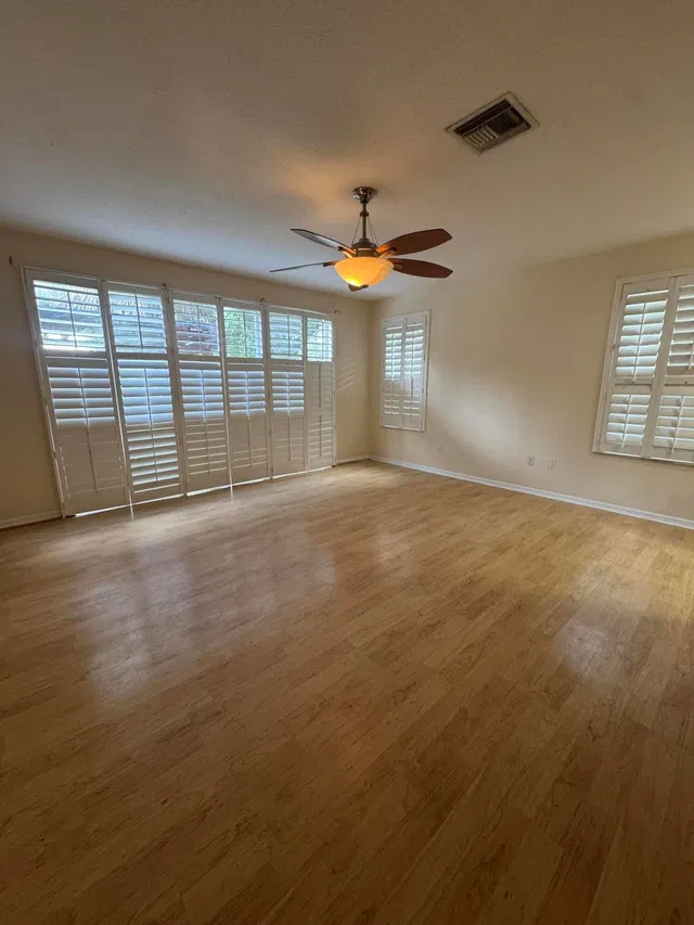 Residence photo 6
