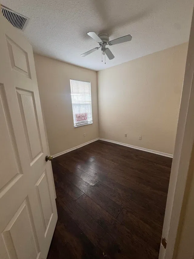 Residence photo 16