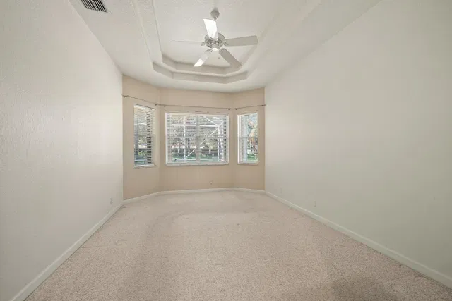 Residence photo 8
