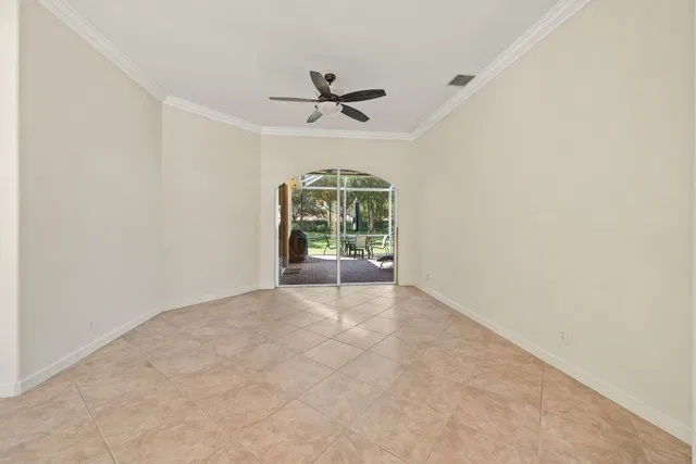 Residence photo 13