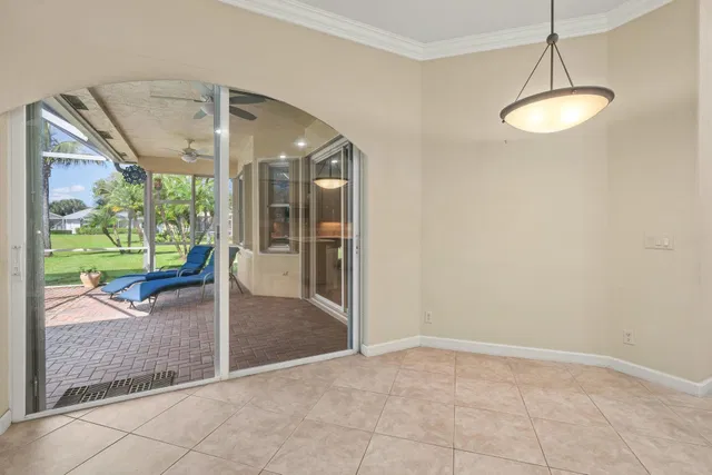 Residence photo 22