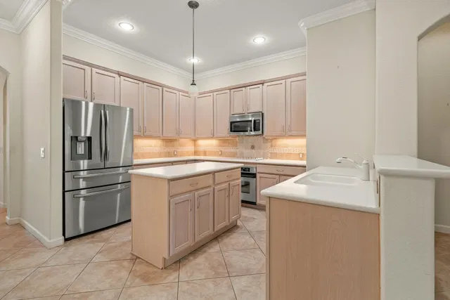 Residence photo 24