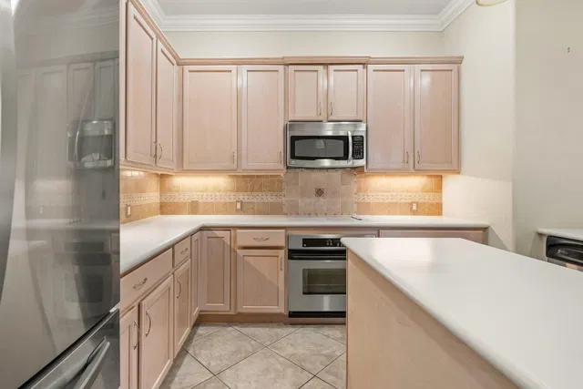 Residence photo 25