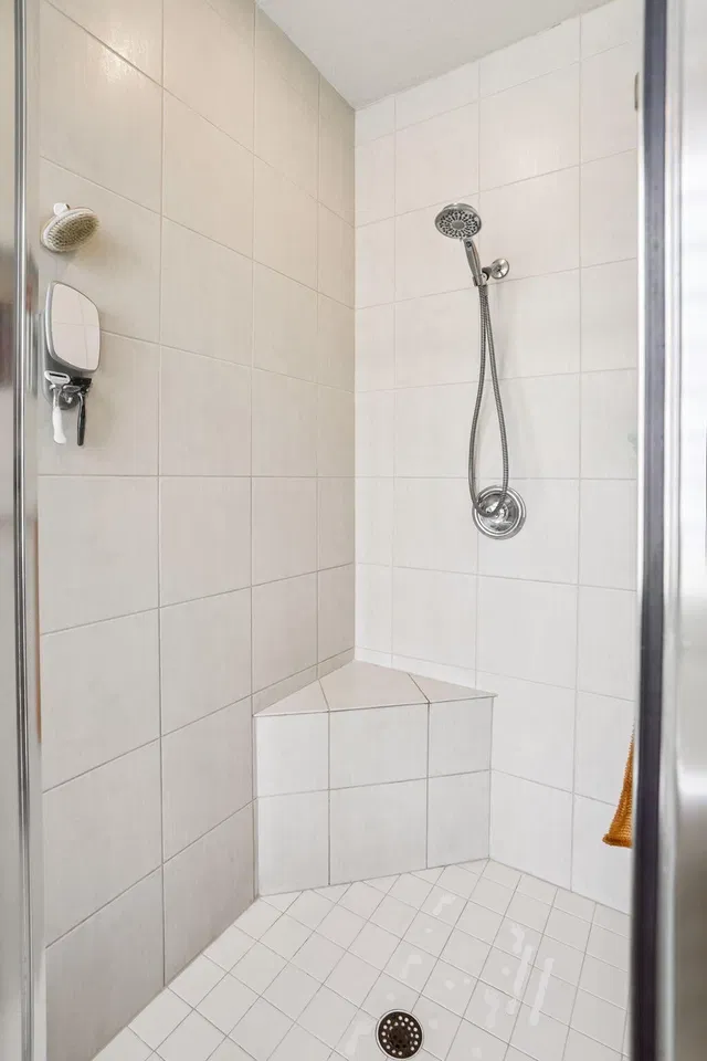  Residence photo 17
